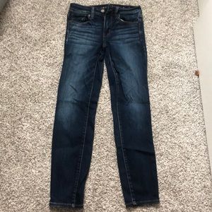 American Eagle skinny jeans, never been worn.